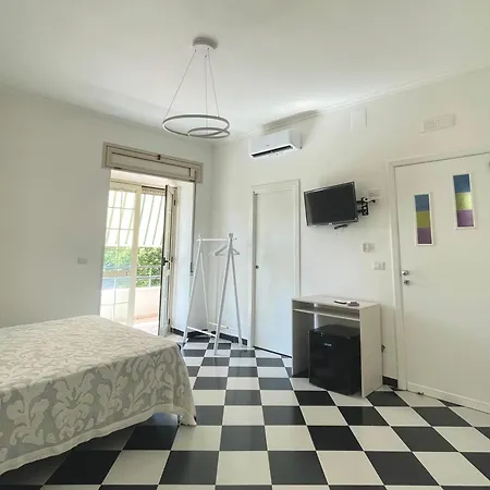 Palazzo Di Donna Strategic Appartments To Amalfi Coast, Pompei, Napoli With Panoramic Terraces And Private Parking Sant'Egidio del Monte Albino Exterior photo