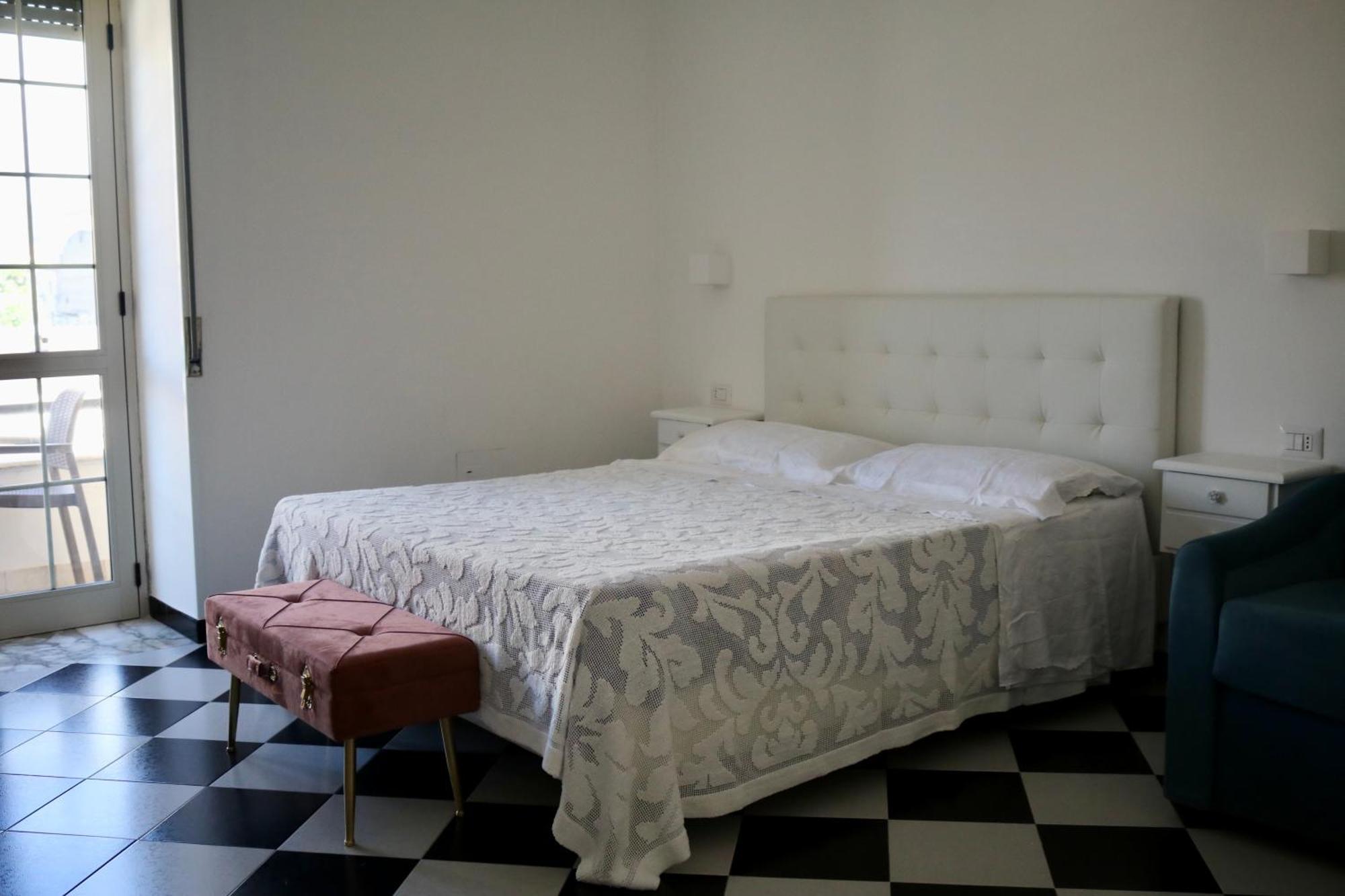 Palazzo Di Donna Strategic Appartments To Amalfi Coast, Pompei, Napoli With Panoramic Terraces And Private Parking *