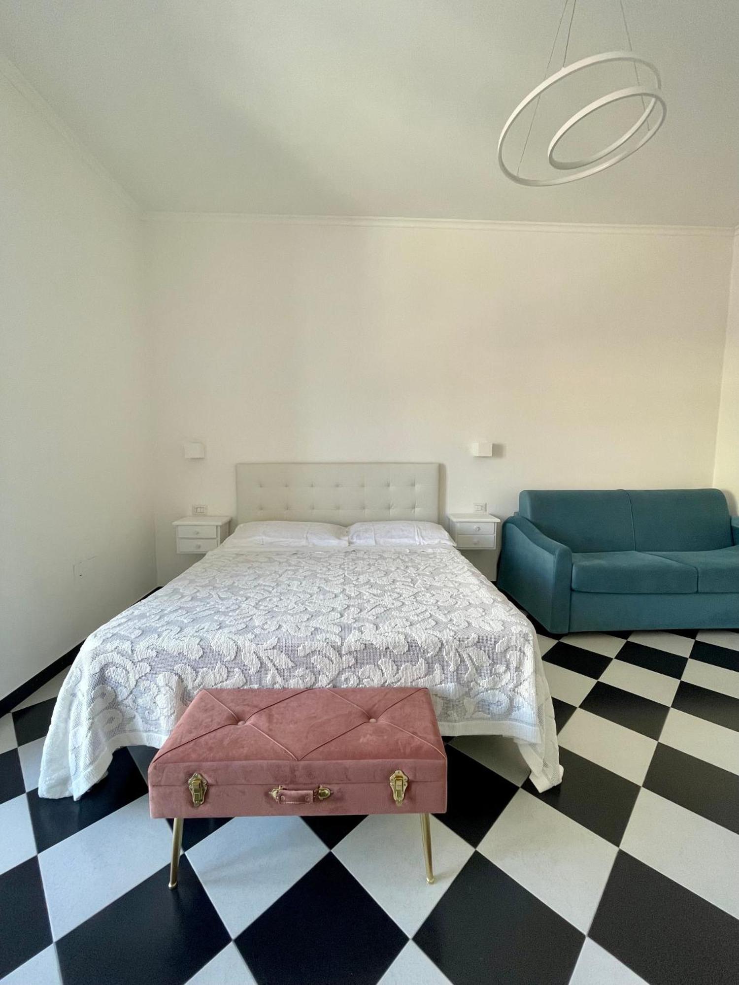 Palazzo Di Donna Strategic Appartments To Amalfi Coast, Pompei, Napoli With Panoramic Terraces And Private Parking Holiday home